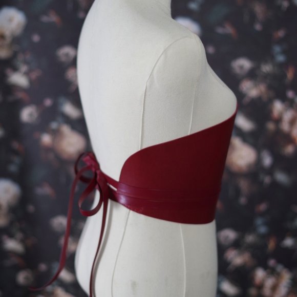 Dehanche Inspired Italian Vachetta Leather Corset Belt with Tie Straps in Red - Picture 4 of 16